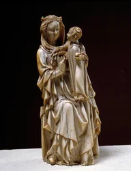 Jungfrau und Kind. Elfenbeinskulptur aus dem 14. Jahrhundert