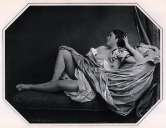 Nackte Frau liegend um 1859. Anonyme Fotografie