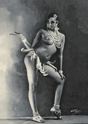 Josephine Baker im berühmten Bananenkostüm, ca. 1927