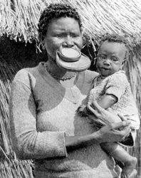 Eine Frau vom Stamm der Sara-Kaba, Republik Kongo, Afrika, 1936.