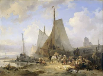 Fischerboote am Strand mit Fischern und Frauen, die den Fang sortieren