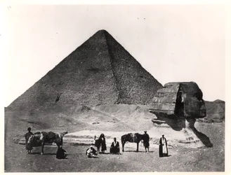 Die Sphinx und die Große Pyramide von Khufu in Gizeh, um 1860