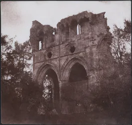 Das Grab von Sir Walter Scott in der Dryburgh Abbey