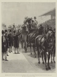 Der königliche Besuch in Irland, der Herzog von York überreicht Peitschen an die Fahrer der Vierspänner auf der Dublin Horse Show