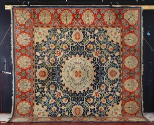 Ein seltener „Swan-House“ Hammersmith handgeknüpfter Teppich, Morris & Co., ca. 1890