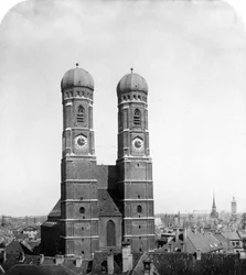Die Frauenkirche, München, Deutschland, ca. 1900