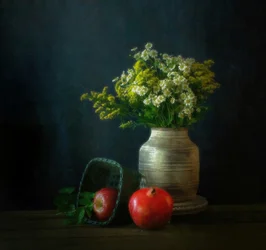 Rustikales Blumen-Stillleben