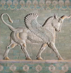 Geflügelter Stier, persisch, aus Susa, Achämeniden-Dynastie, ca. 500 v. Chr.
